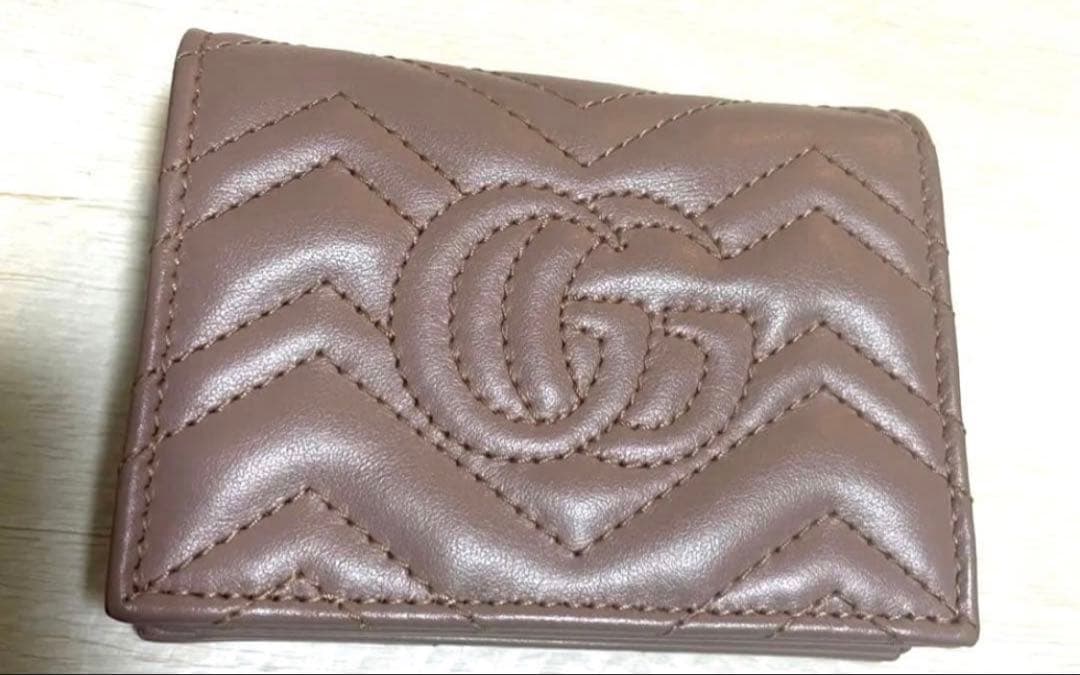 GUCCI 財布　GGマーモント　ピンク　ピンクベージュ