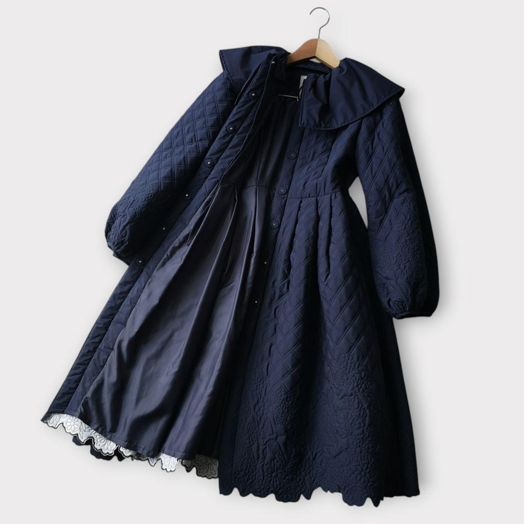 美品 Chesty チェスティ 中綿 刺繍キルティングコート ネイビー 完売品