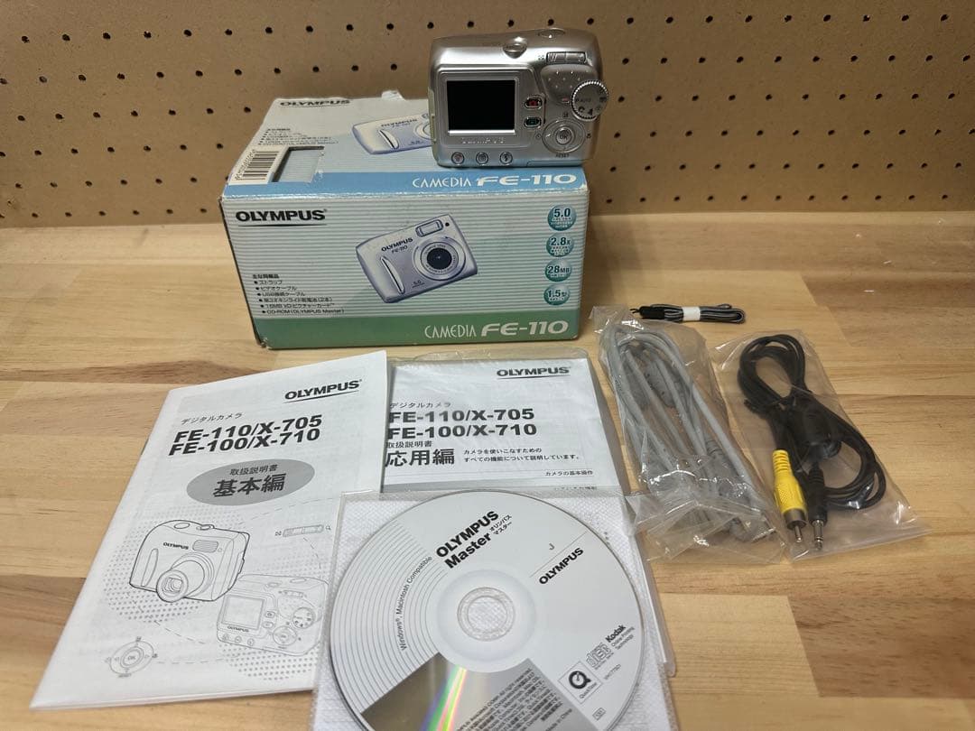 ほぼ新品　OLYMPUS CAMEDIA FE-110 デジタルコンパクトカメラ