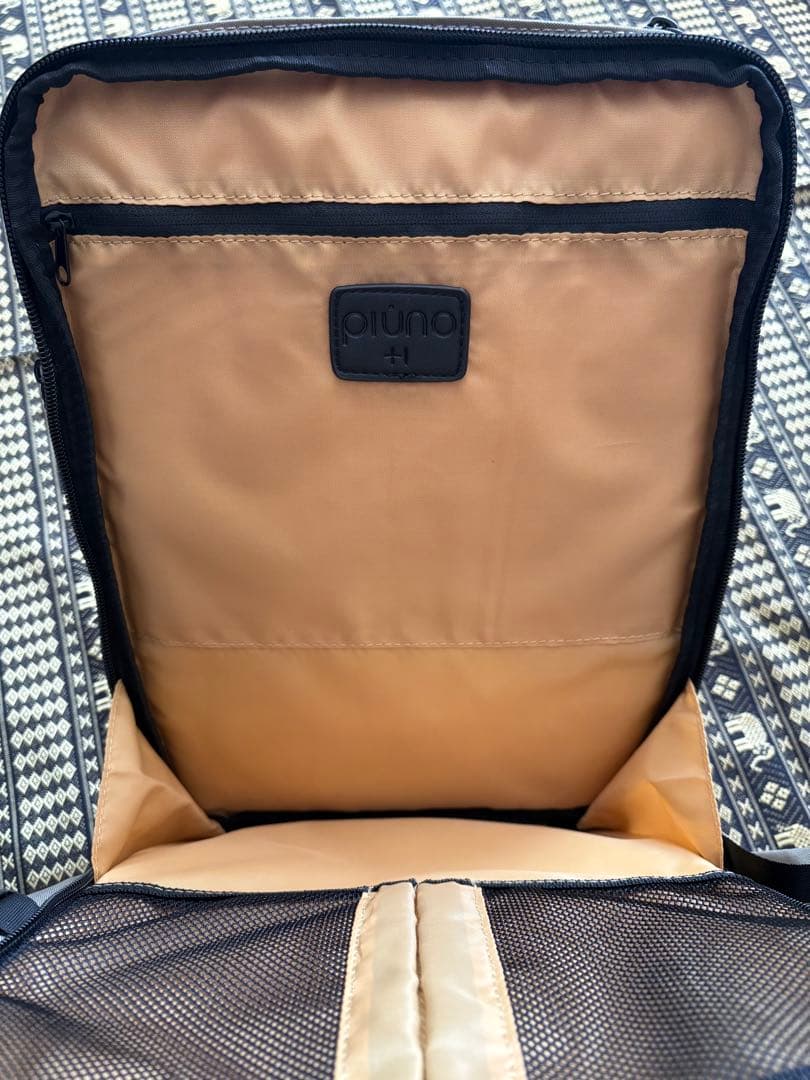 piuno 多機能スリングバッグ「ATTIV」