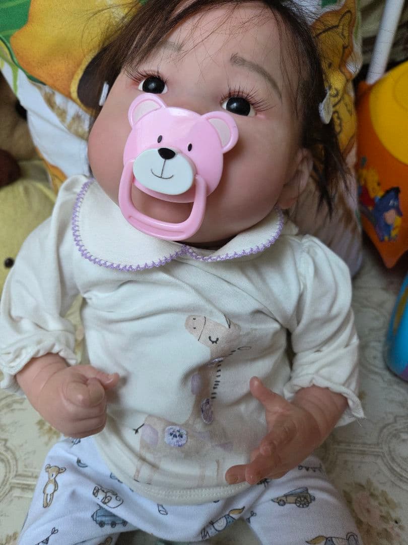 リボーンドール　口をすぼめた可愛い表情の子　難あり