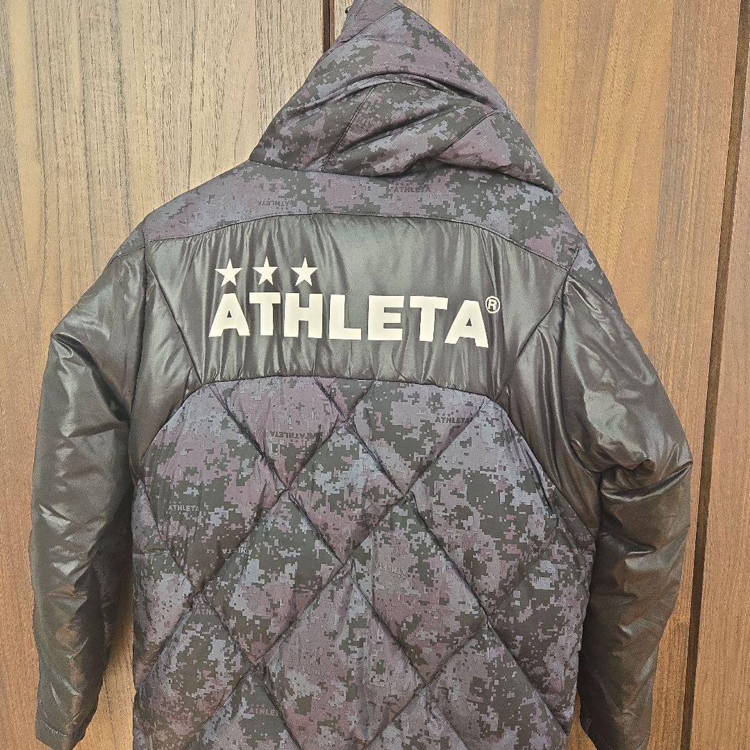 ATHLETA 迷彩柄 ベンチコート　１４０cm