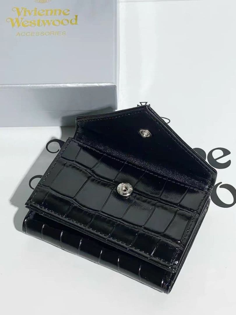 Vivienne Westwood ブラック三つ折り財布 ＃21155
