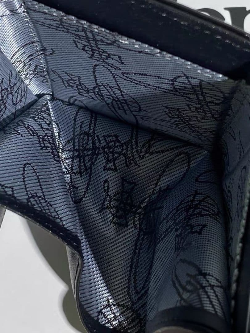 Vivienne Westwood ブラック三つ折り財布 ＃21155