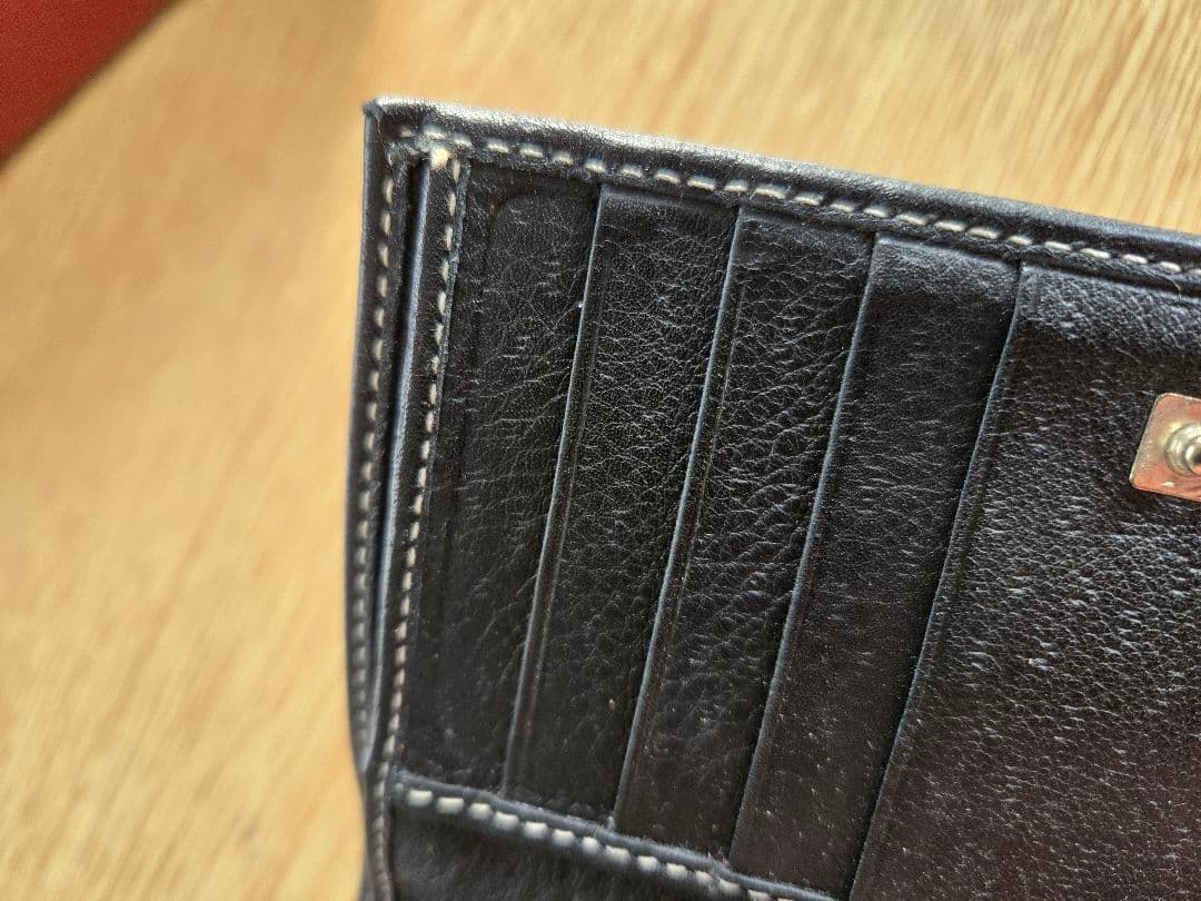 こに－‼️Salvatore Ferragamo黒革財布美品‼️