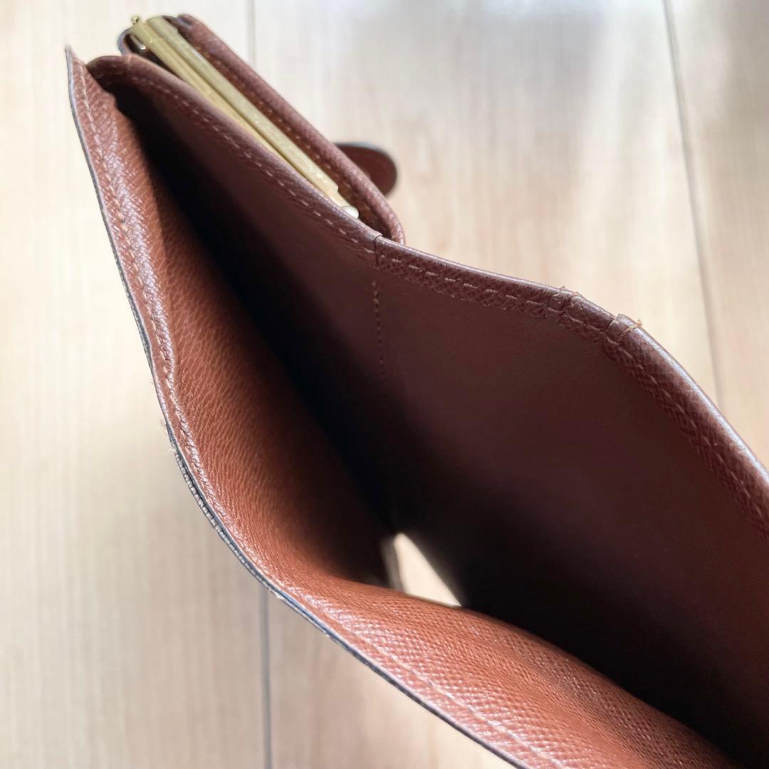 ルイヴィトン　モノグラム　がま口二つ折り　財布