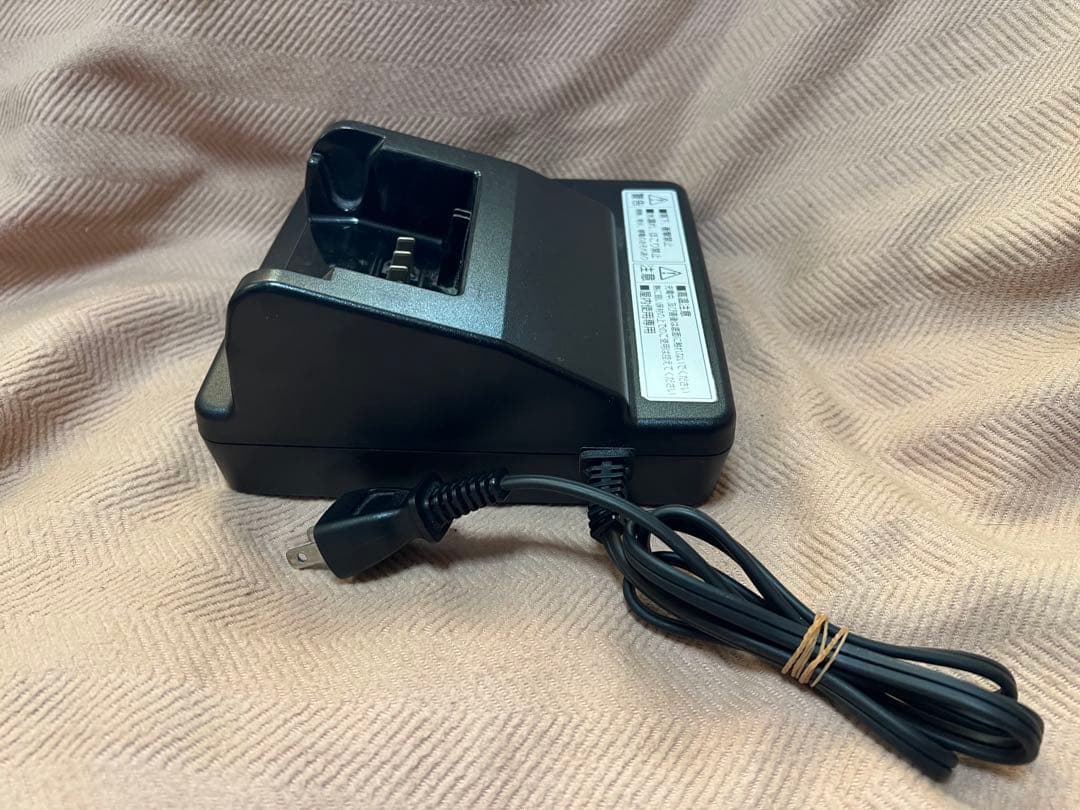 Panasonic パナソニック　充電器　NKJ075Z1