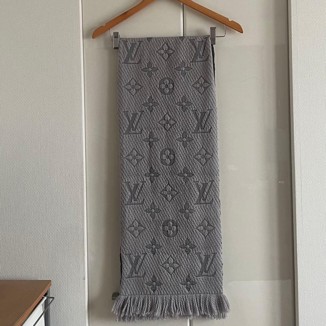 LOUIS VUITTON《ルイヴィトン 》エシャルプ ロゴマニア マフラー