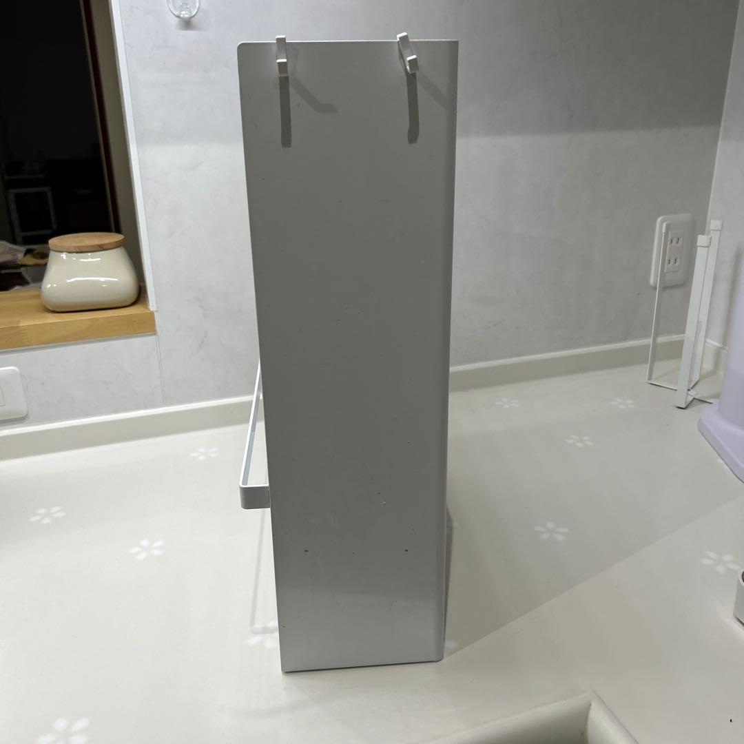 towerタワー前が開く隠せる調味料ラック 白