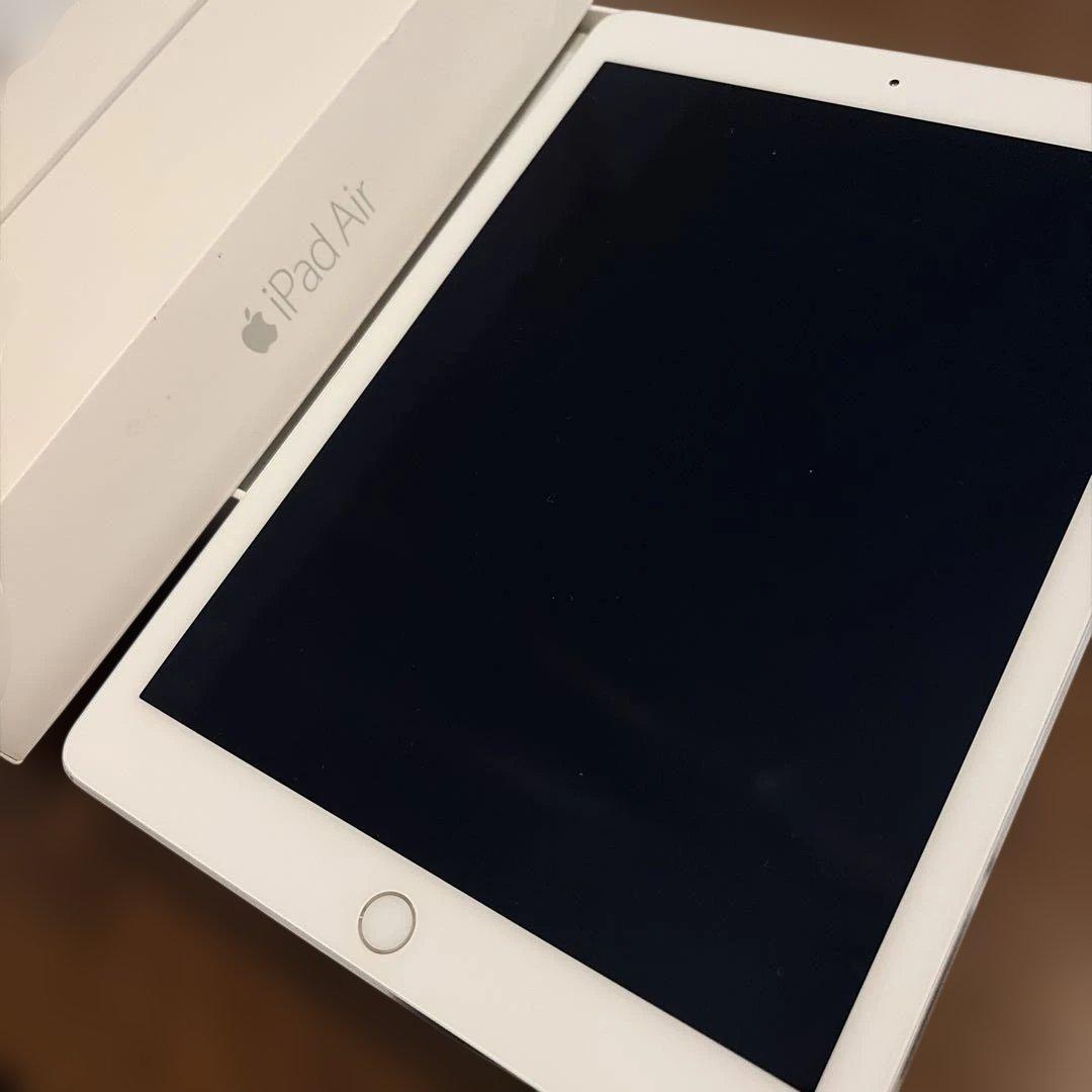 【美品】Apple iPad Air シルバー 本体　32G A1567