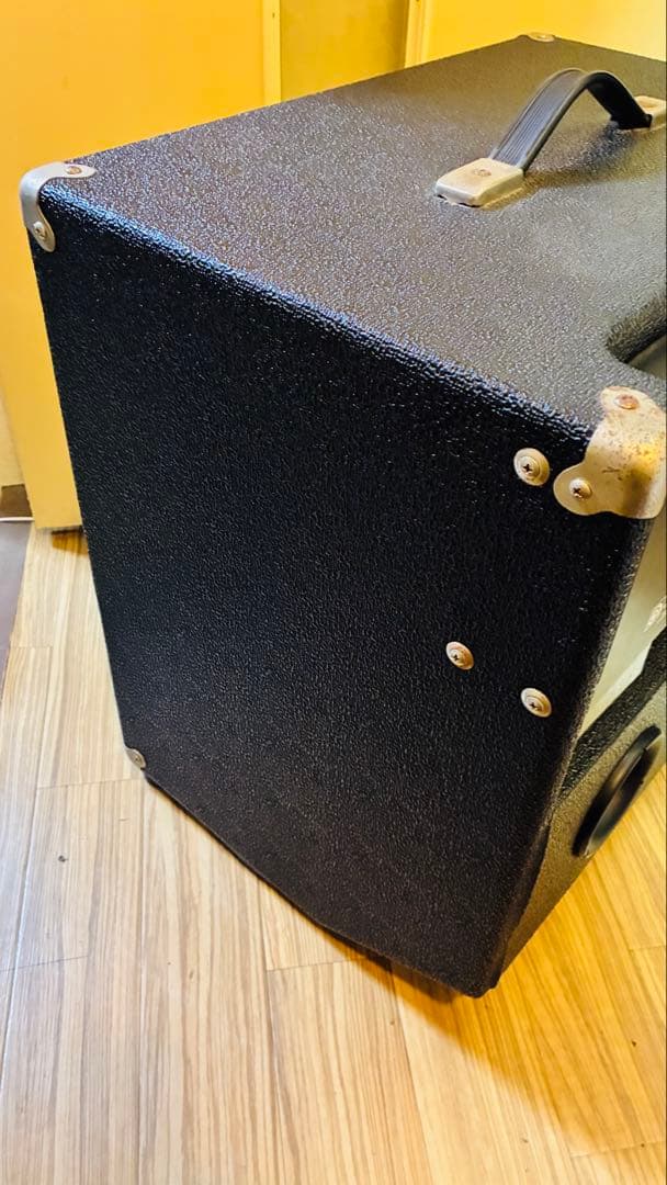 Ampeg BA-115 旧型 裂け有 本体のみ 通電音出しOK