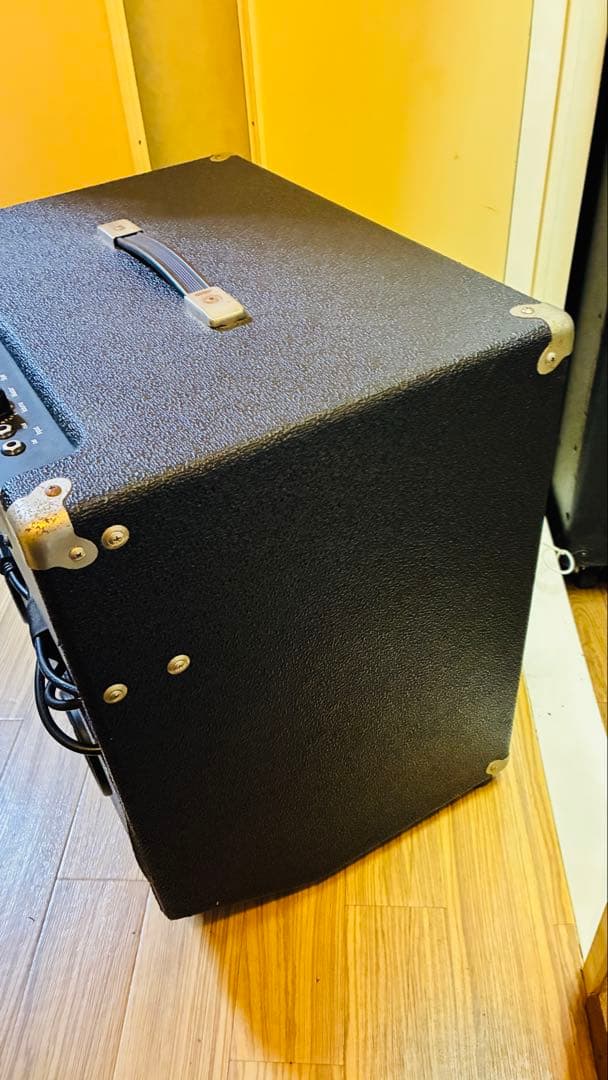 Ampeg BA-115 旧型 裂け有 本体のみ 通電音出しOK