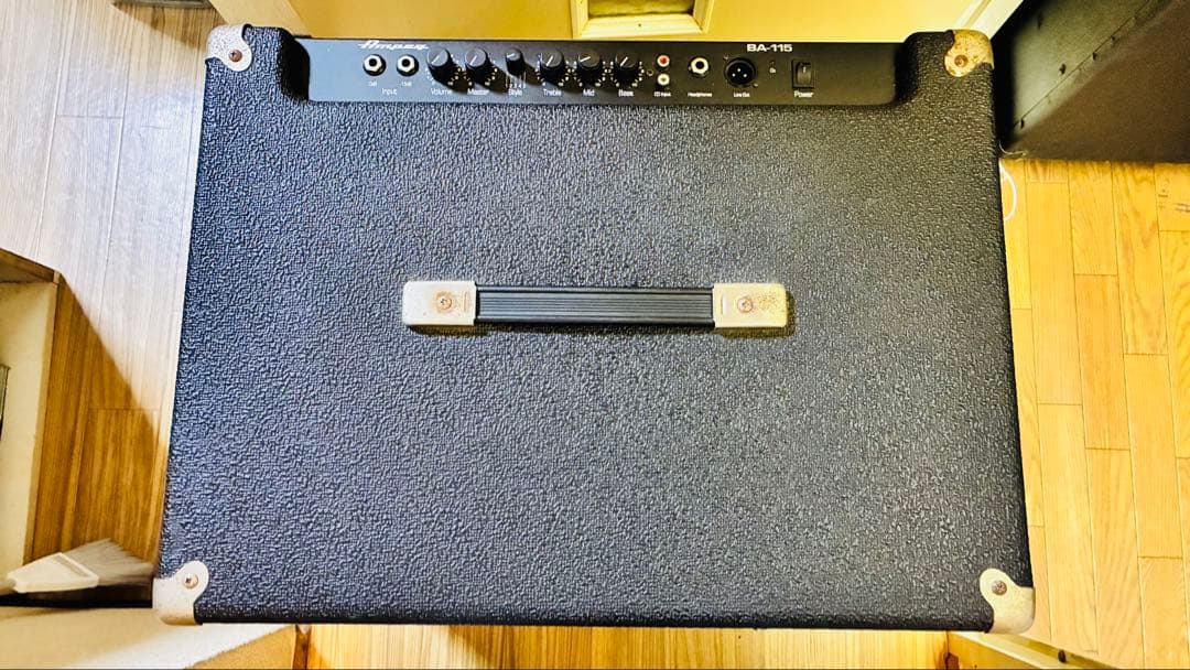 Ampeg BA-115 旧型 裂け有 本体のみ 通電音出しOK