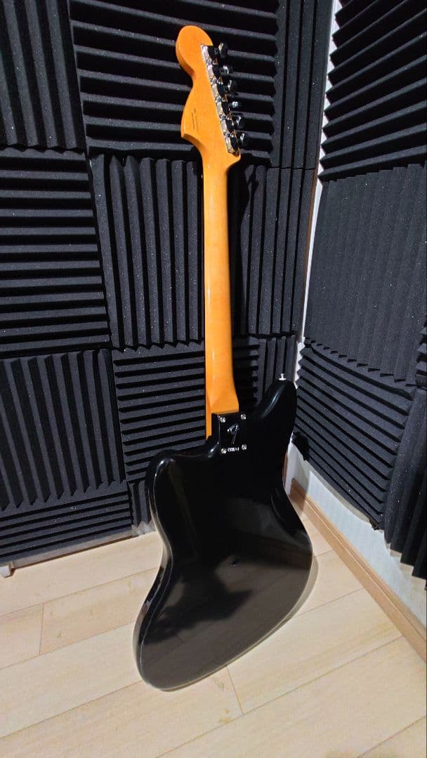 ギター Fender Jaguar Vintera ii