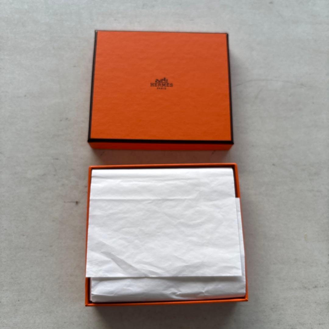 HERMES シルクインコンパクト