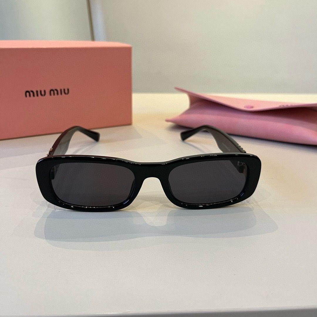 miu miu サングラス ブラック スクエアフレーム