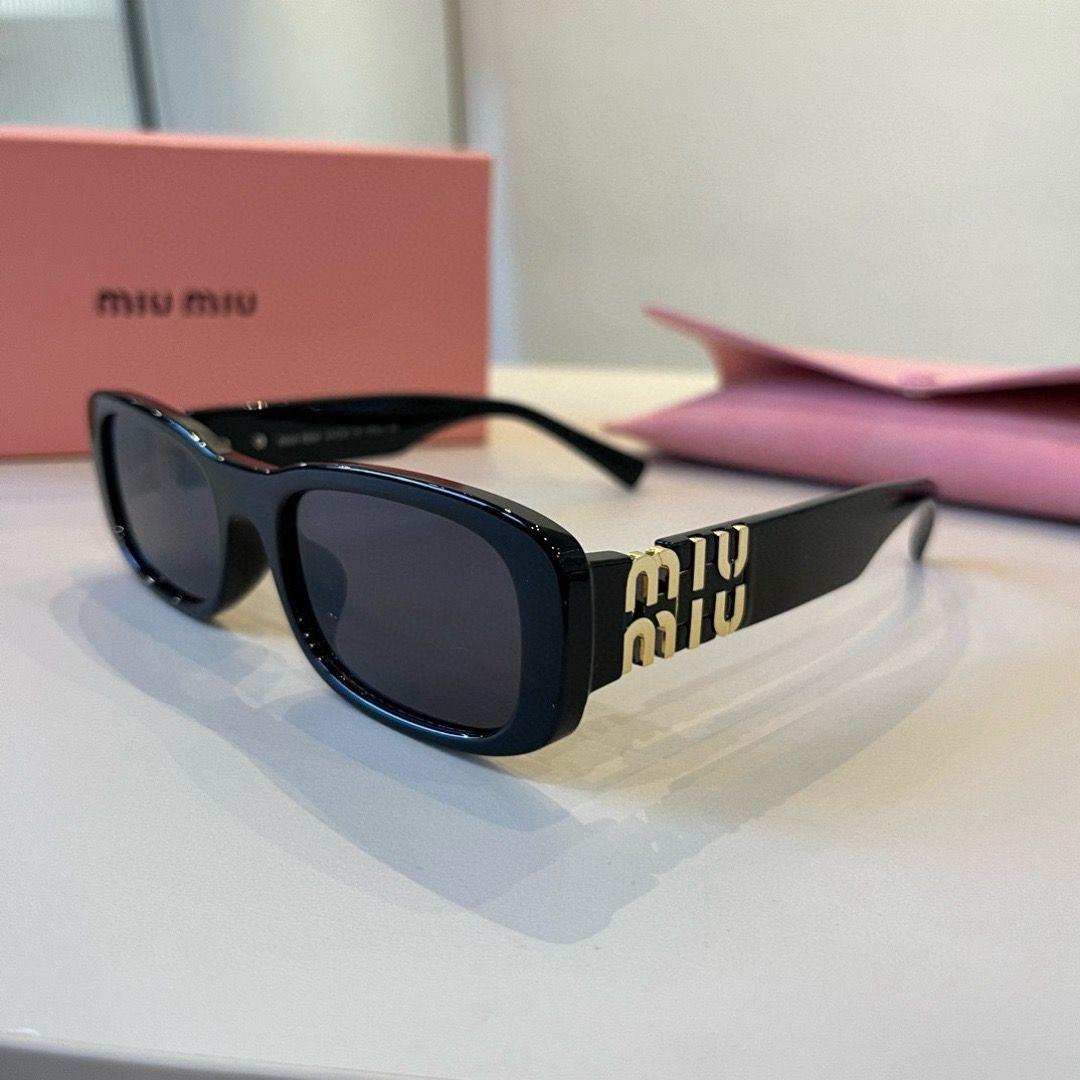 miu miu サングラス ブラック スクエアフレーム