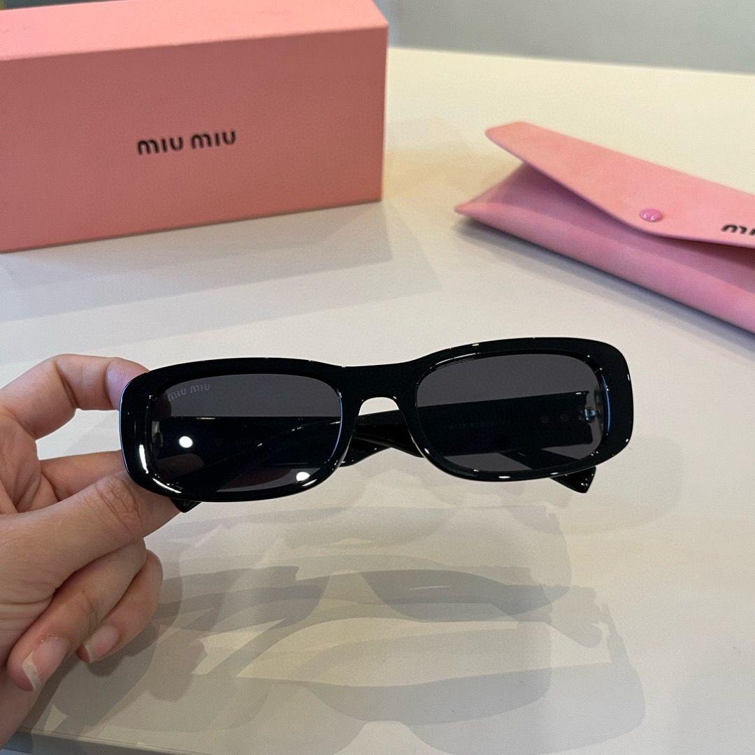 miu miu サングラス ブラック スクエアフレーム