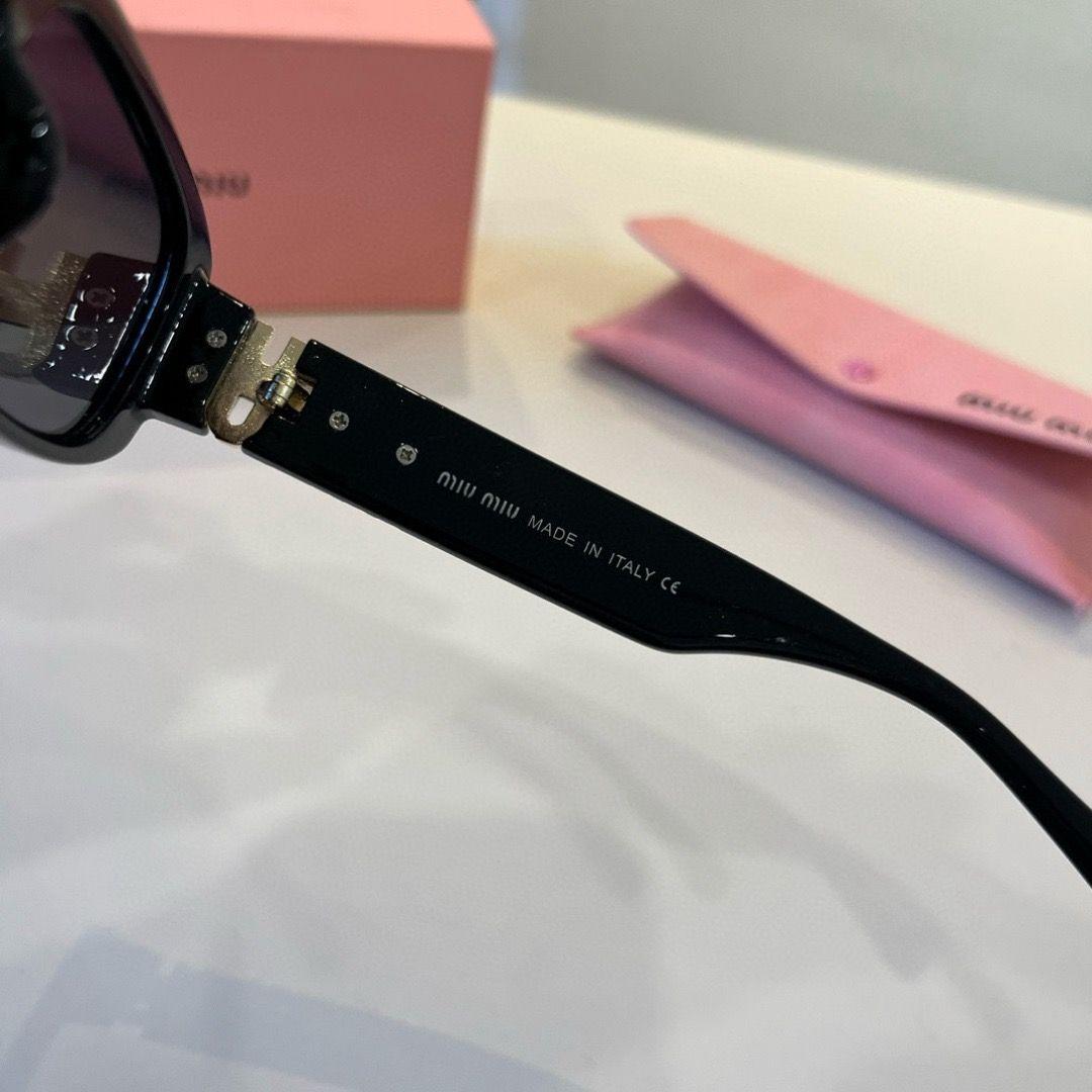 miu miu サングラス ブラック スクエアフレーム