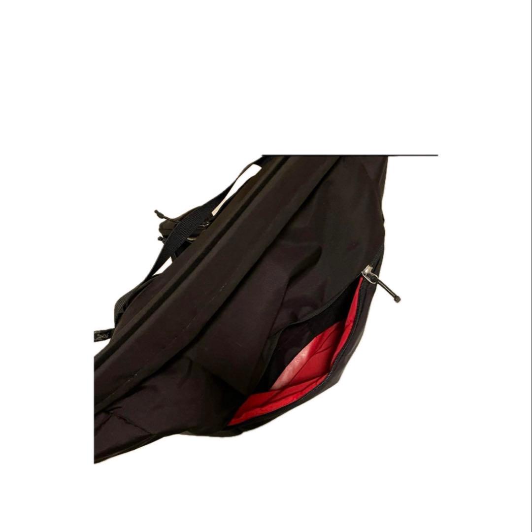 【廃盤】 Arc’teryx メッセンジャーバッグ ミストラル 16