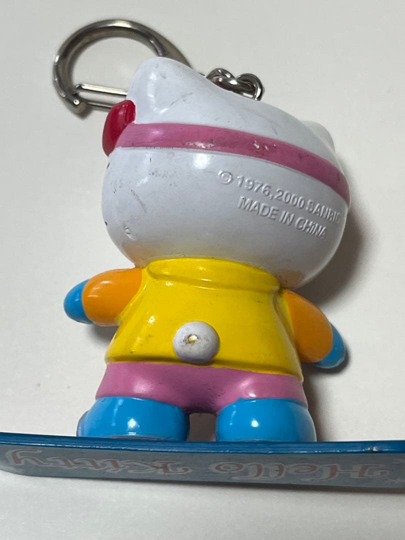 ハローキティ キティちゃん　スノーボード キーホルダー　平成レトロ　2000年