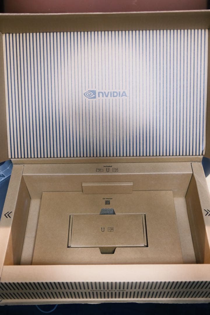 【新品】Nvidia RTX5090 Founders Edition【箱付き】