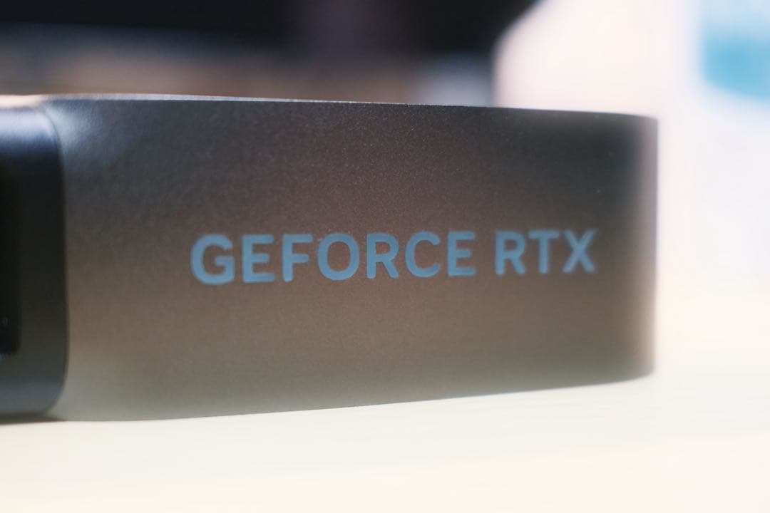 【新品】Nvidia RTX5090 Founders Edition【箱付き】