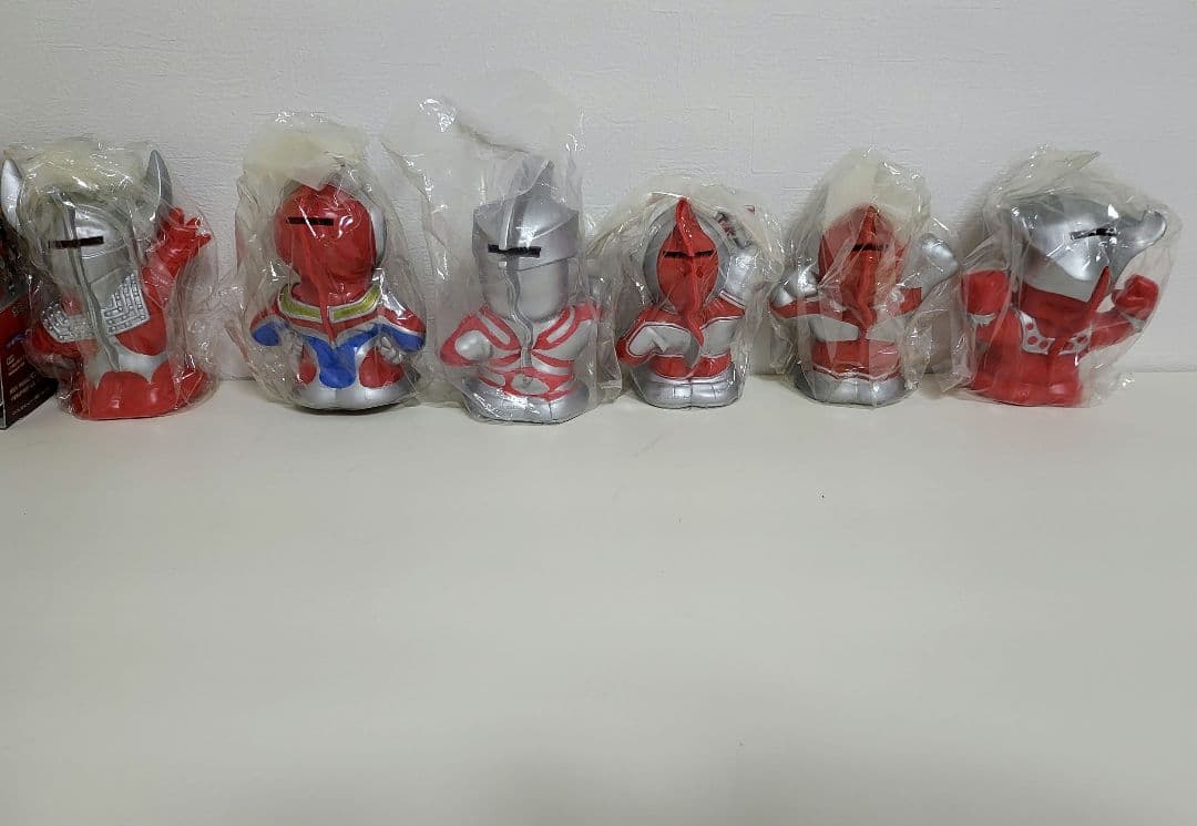 【レア物】11個セット ウルトラマン　ソフビ　貯金箱