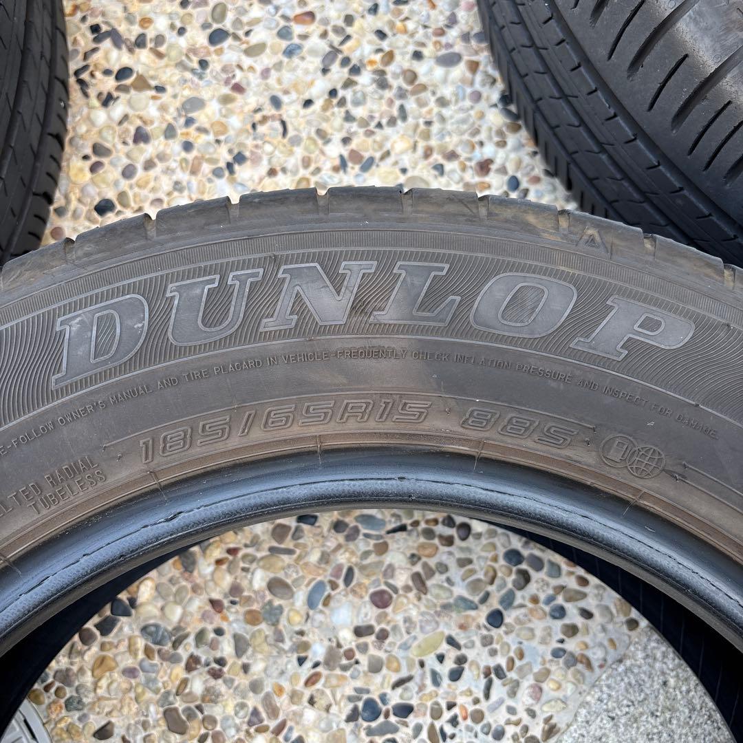 トム　タイヤのみ4本　185/65R15 ダンロップ　シエンタ等