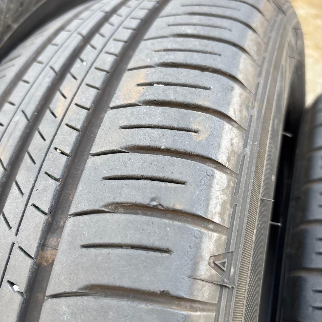 トム　タイヤのみ4本　185/65R15 ダンロップ　シエンタ等