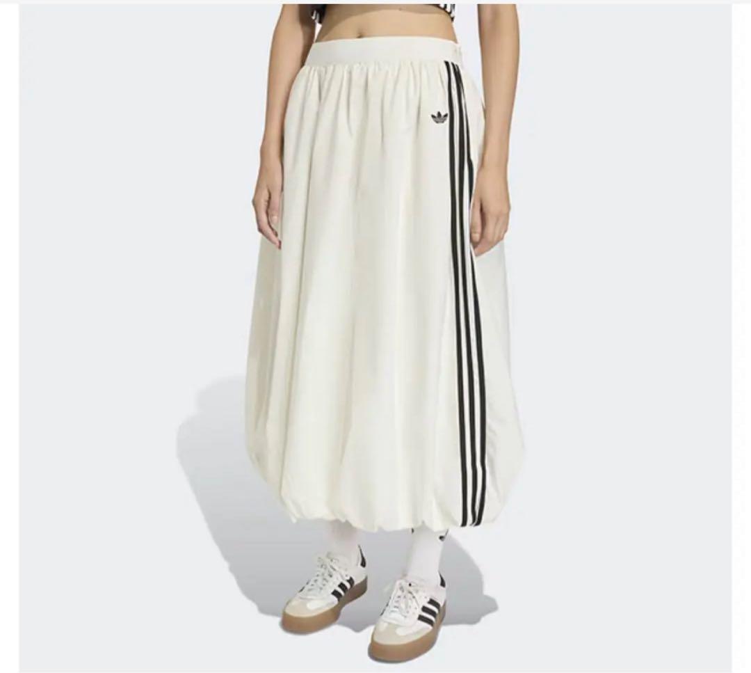 adidas アディダス　バルーンスカート