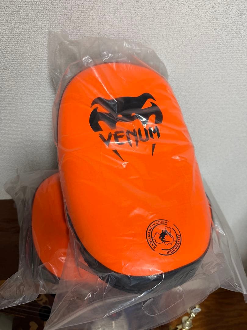 【新品未開封】VENUMキックミット黒オレンジ【ガチスパー特化】