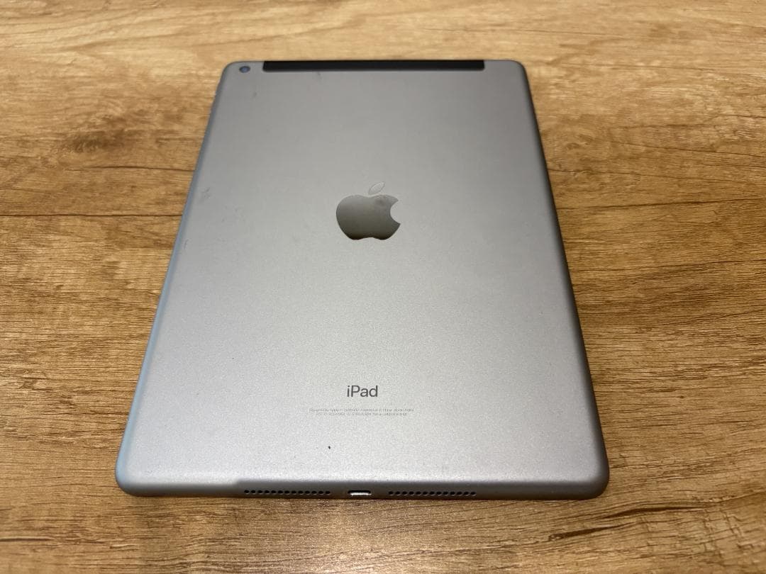 Apple iPad 第6世代 32GB スペースグレー Wi-Fiモデル