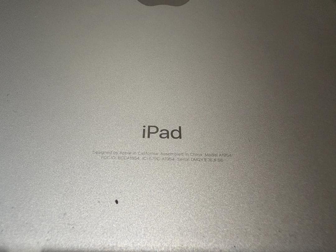 Apple iPad 第6世代 32GB スペースグレー Wi-Fiモデル