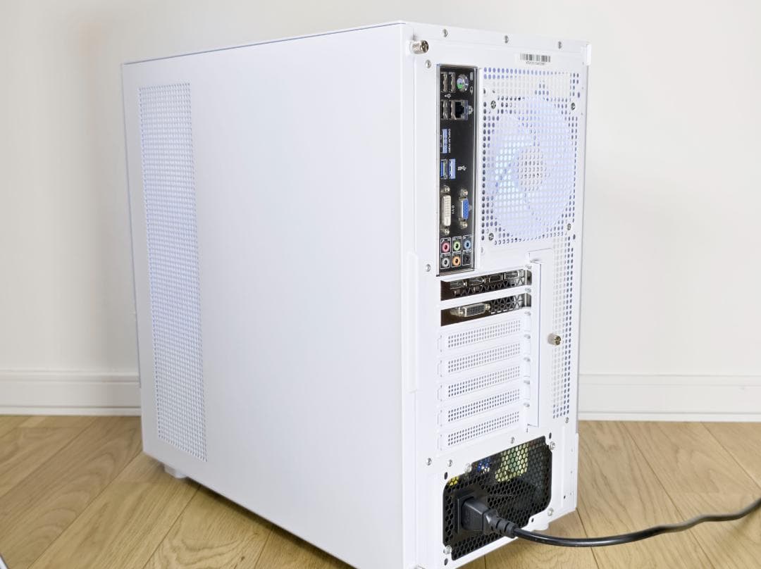 白ゲーミングPC i7-4770/GTX1060/SSD480GB