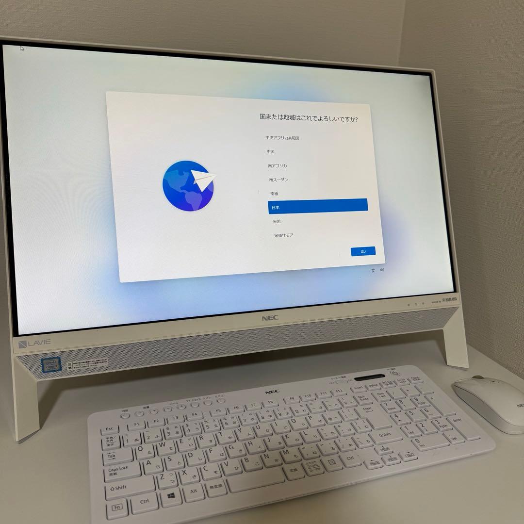 NEC LAVIE PC-GD187TCADデスクトップ　一体型大画面　ホワイト