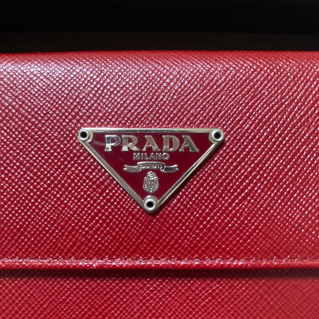 超美品✨プラダ　サフィアーノ　PRADA レッド 二つ折り財布