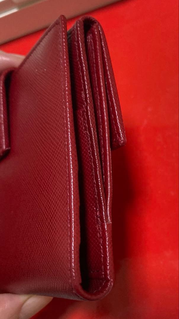 超美品✨プラダ　サフィアーノ　PRADA レッド 二つ折り財布