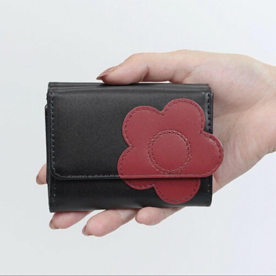 新品　MARY QUANT　牛革　ハートインサイドミニウォレット