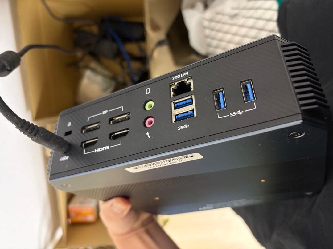 ぎ*ん様 MINIS FORUM HX90 ミニPC 中古箱無し