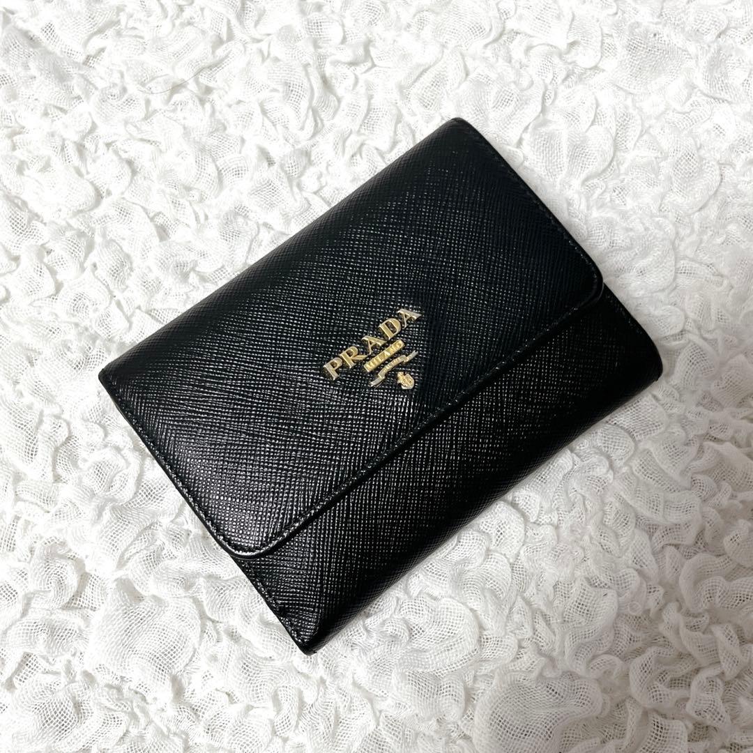 PRADA ブラック 二つ折り財布　ゴールド　ピンク　バイカラー　コンパクト