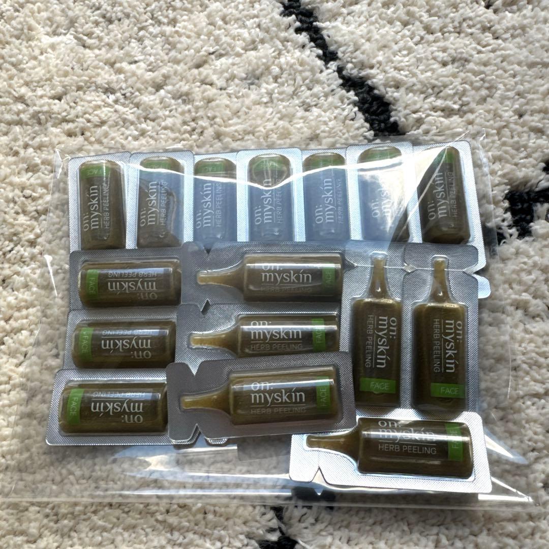 on: myskin オンマイスキン ハーブピーリング　2箱　4ml 16個