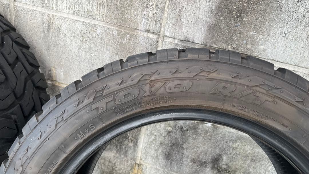 ①TOYO OPEN COUNTRY R/T 225/55R18 2本セット