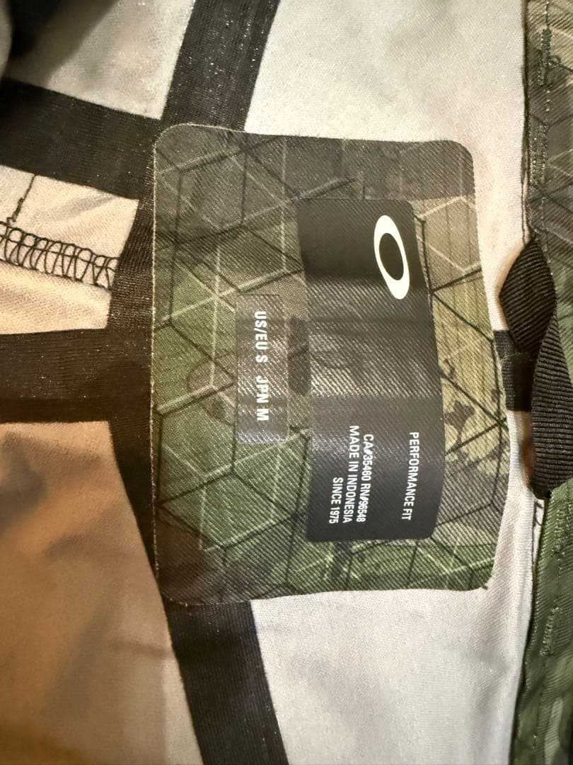 ⭐︎超美品⭐︎Oakley 迷彩 スノーボードパンツ M