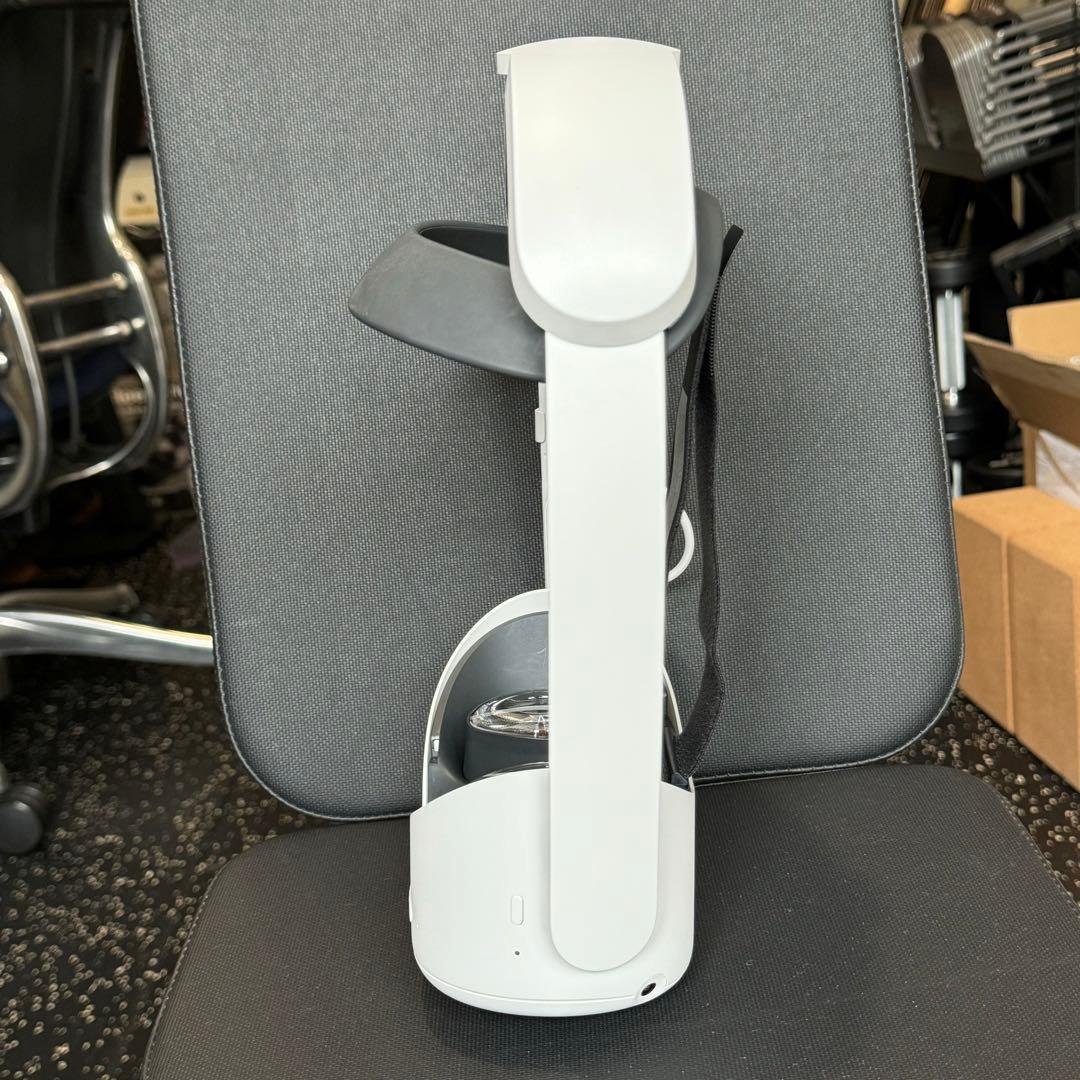 その他  Quest 2 128GB VR + Elite Strap Case