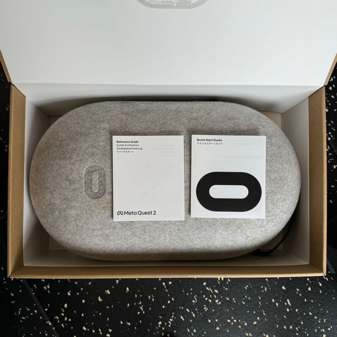 その他  Quest 2 128GB VR + Elite Strap Case
