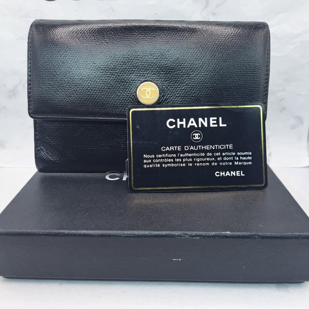 訳あり・美品　CHANEL　ココボタン　コンパクト折り財布　ブラック　財布