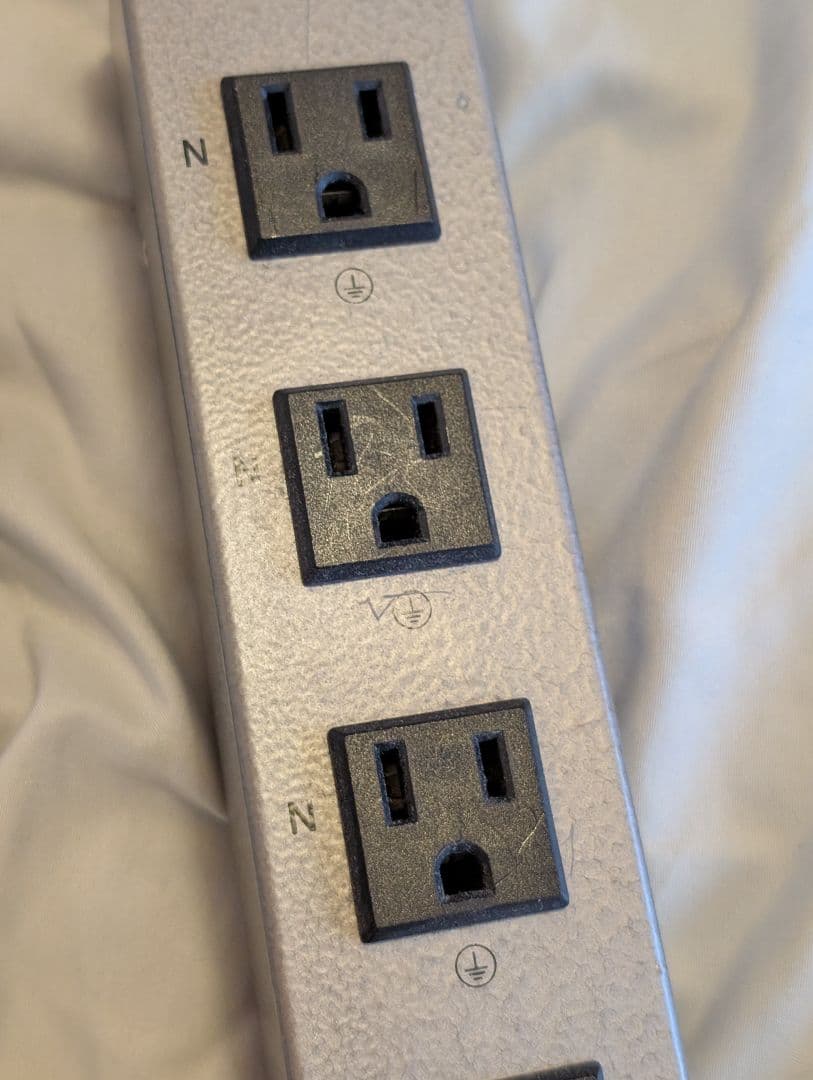 Belden 電源タップ