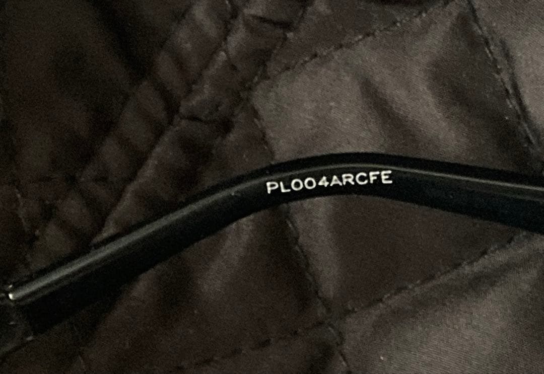Dior ブラックサングラス