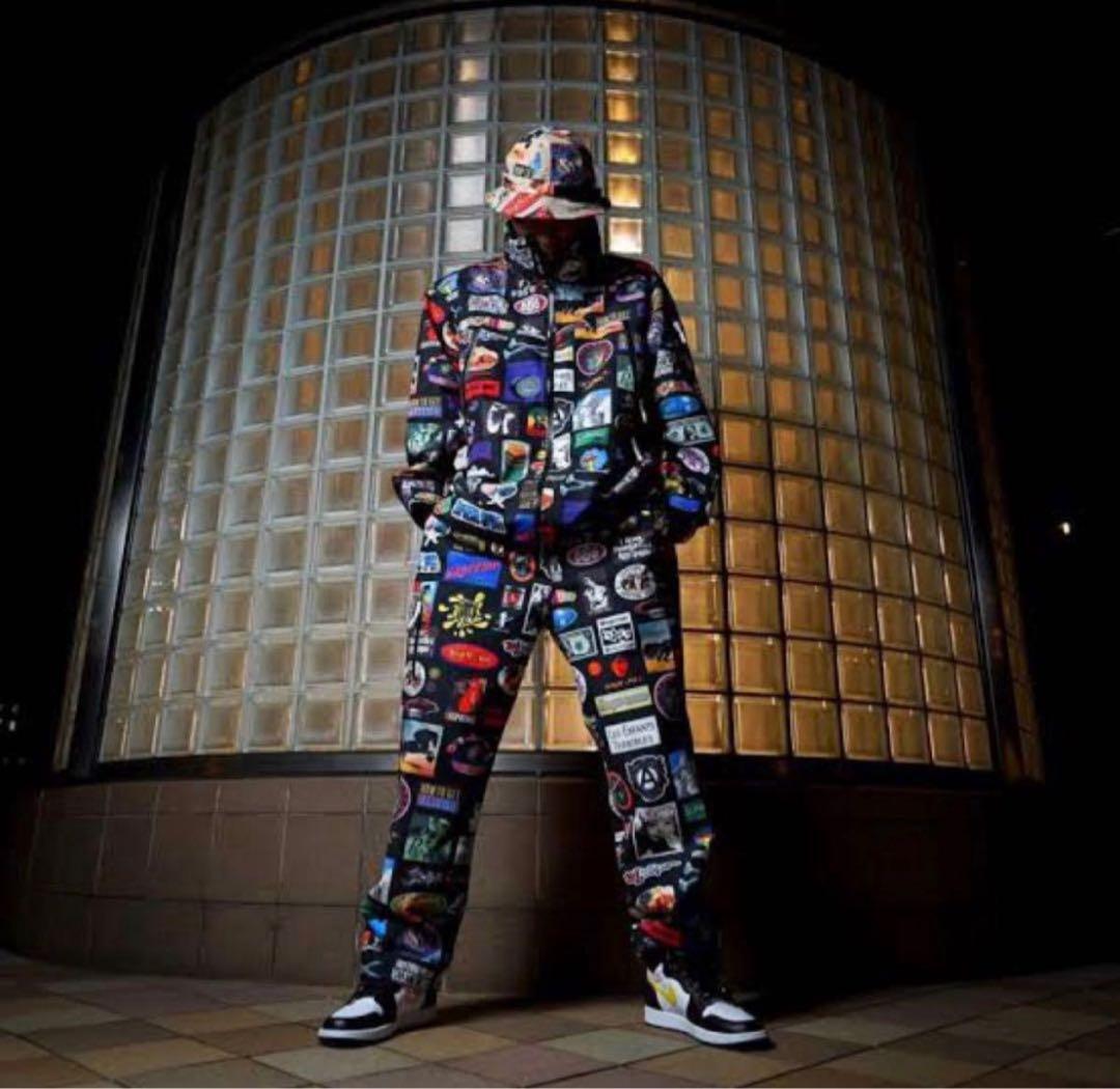 伊*ニ様 supreme ステッカーロゴ　ナイロンジャケット、パンツセット